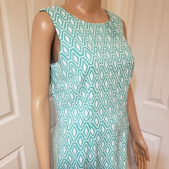 NEW! Mario Serrani Sleeveless Shift Dress- 8 - Picture 5 of 13